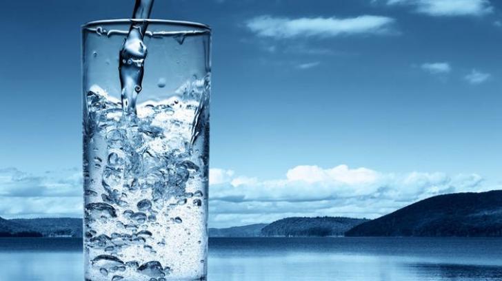 Как приучить себя пить больше воды? Есть немало способов!