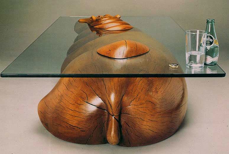 Эти удивительные столы создают иллюзию выглядывающих из воды животных