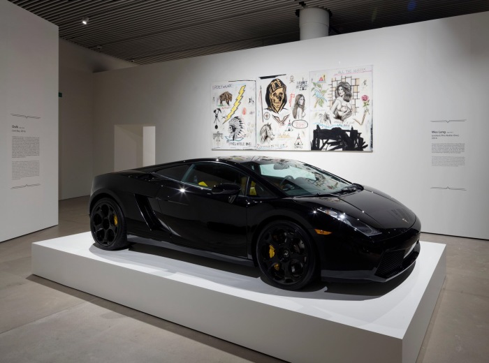 «Ломай меня полностью»: посетителям музея дали отвести душу на Lamborghini за 170 тысяч долларов