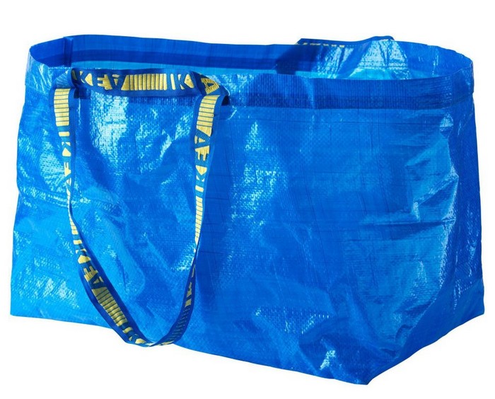 Дорогой ширпотреб: как известный бренд продает «сумку из IKEA» за 2000 долларов