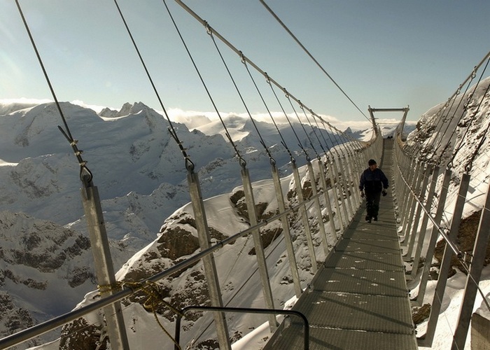 15 самых экстремальных мостов, пройти по которым решатся самые отчаянные смельчаки